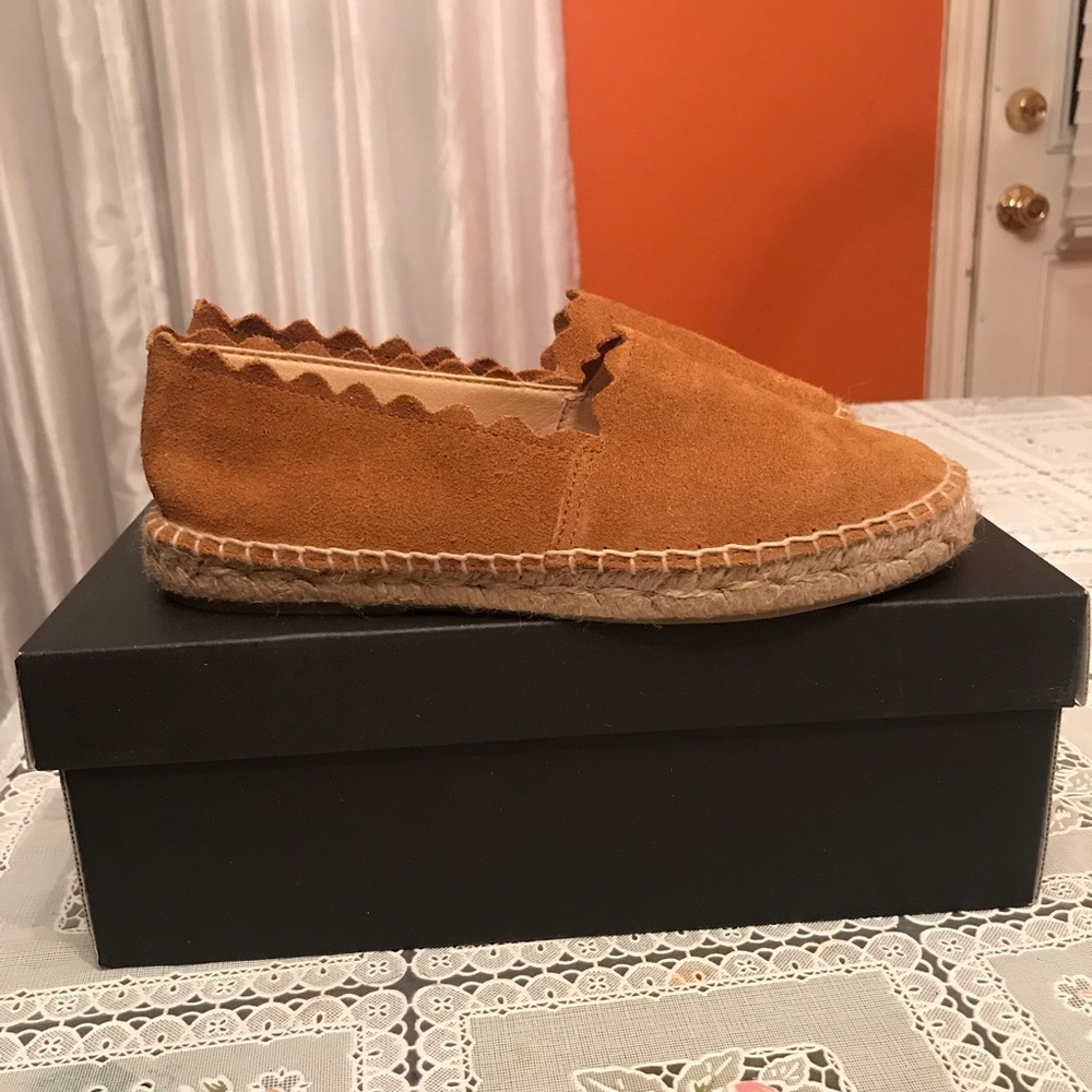 In GOOD Condition brown suede Espadrilles size 6
